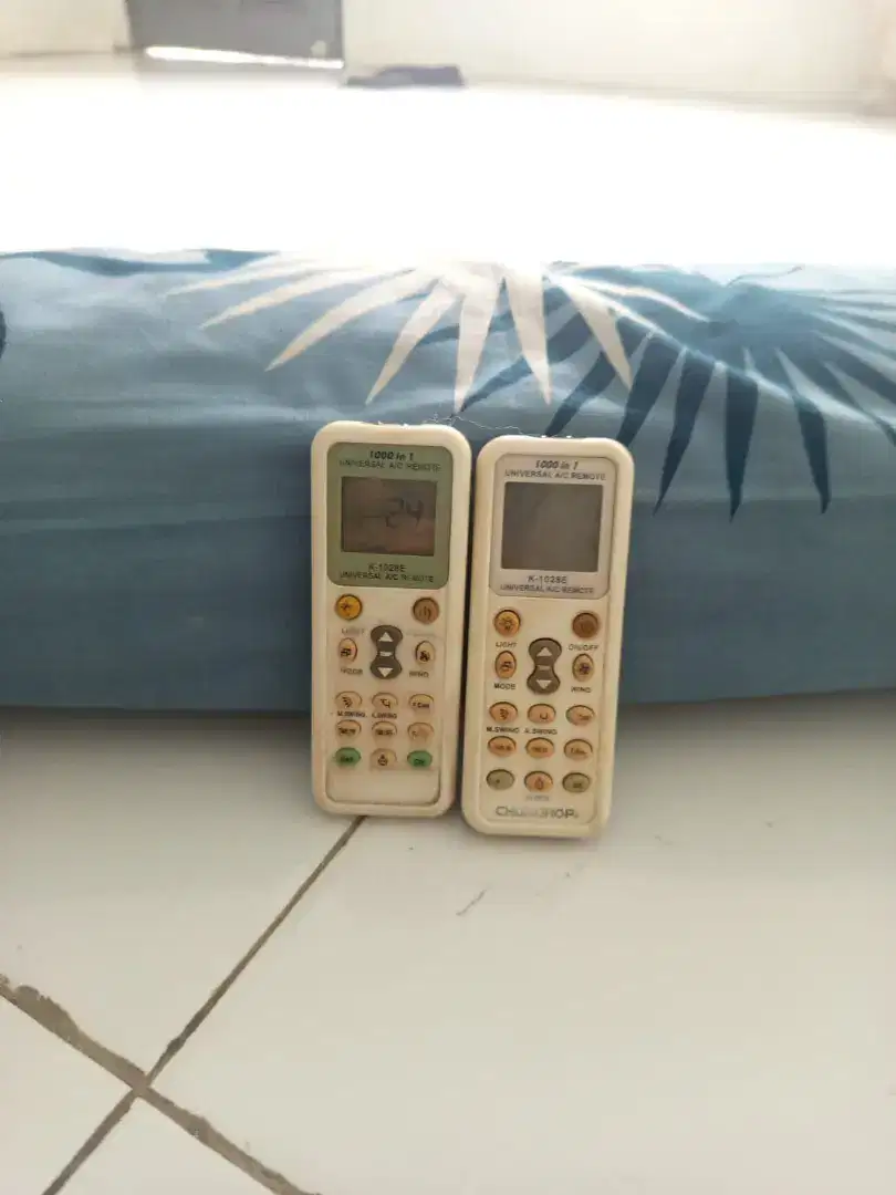 2 buah Remote AC Chunghop universal