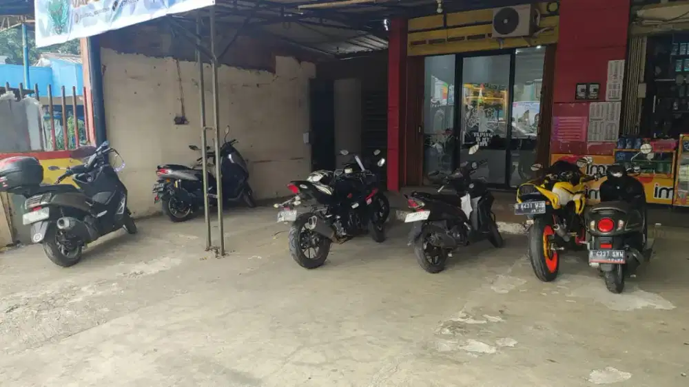 Disewakan Rumah untuk Usaha/kantor(depan kantor lurah Serua Jl. Serua)