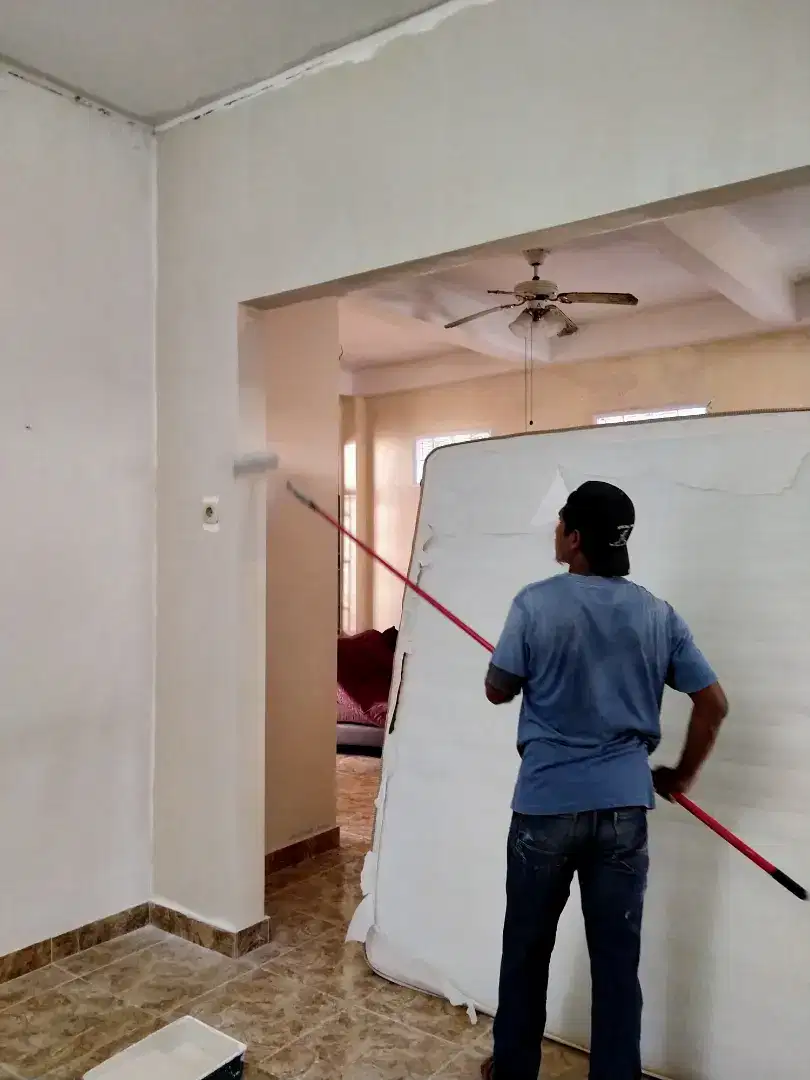 Tukang cat dan finishing