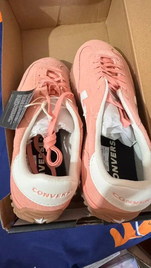 CONVERSE RUN STAR TRAINER WARNA FLAMINGO FADE