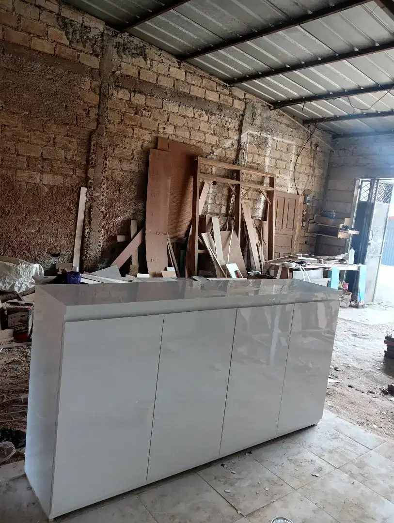 MEJA/BUFET serbaguna, untuk tv/hiasan atau penyimpanan barang lain