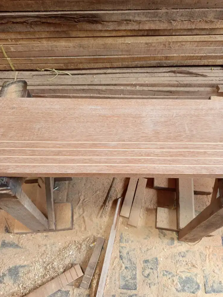 Papan Trap anak Tangga kayu Bengkirai ukuran T. 3cm x L. 25cm x P. 1m