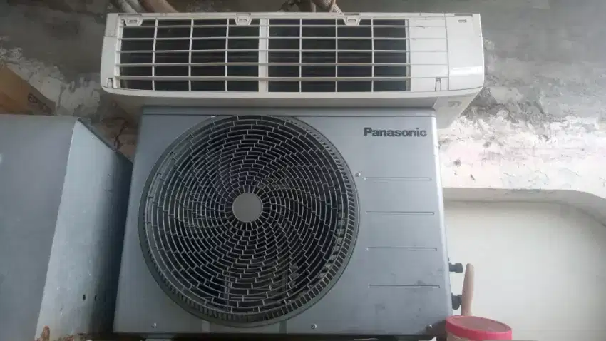 Ac sharp low watt dan ac panasonic 1/2 pk