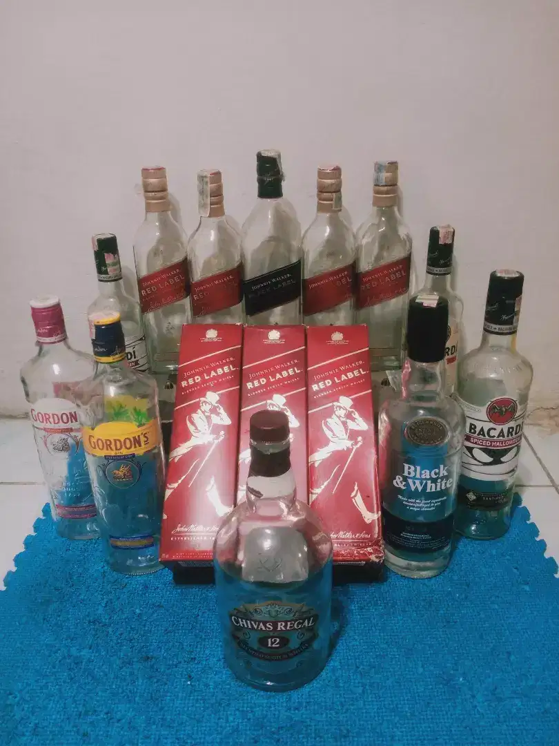 Botol minuman untuk pajangan