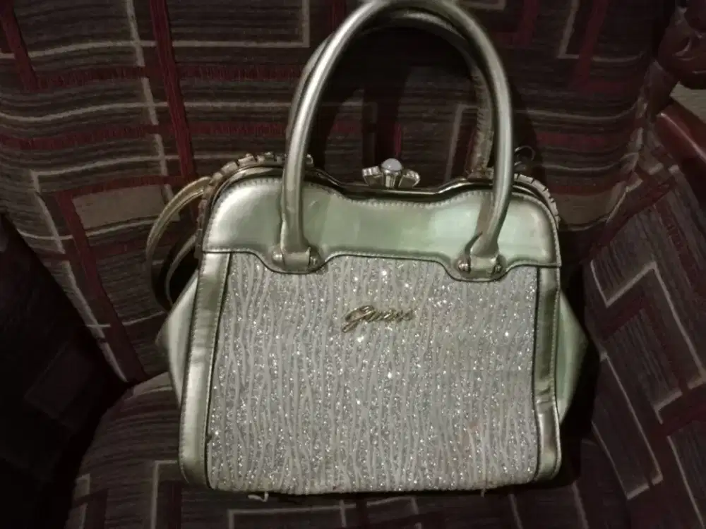Tas guess silver