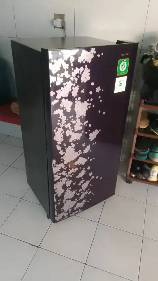 Kulkas Sharp SJ_X192 Mulus 90% (tarikan kredit macet)