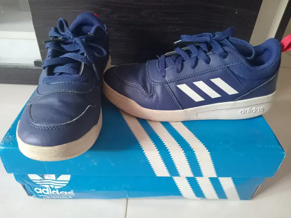 SEPATU ANAK ADIDAS ART S24035