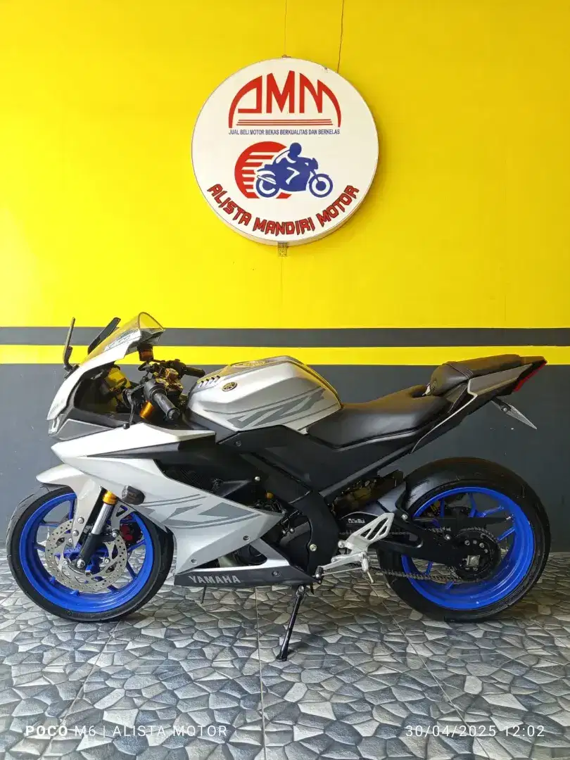 YAMAHA R15 V4 TH 2021 PAJAK ON BODY MULUS KM LOW