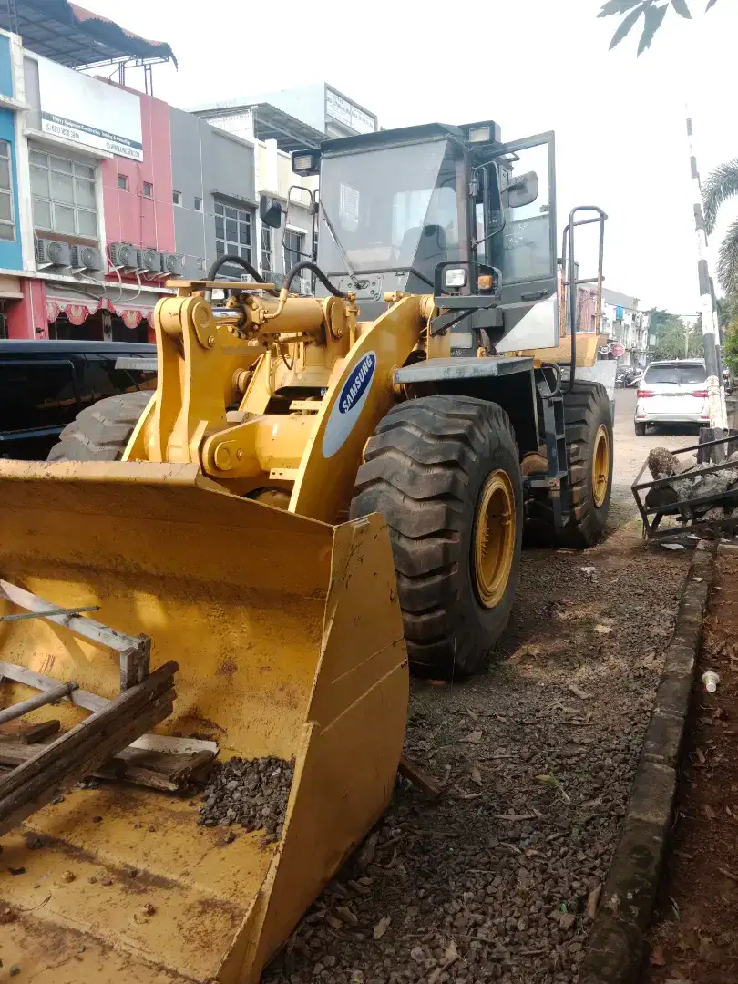 Mesin Wheel Loader