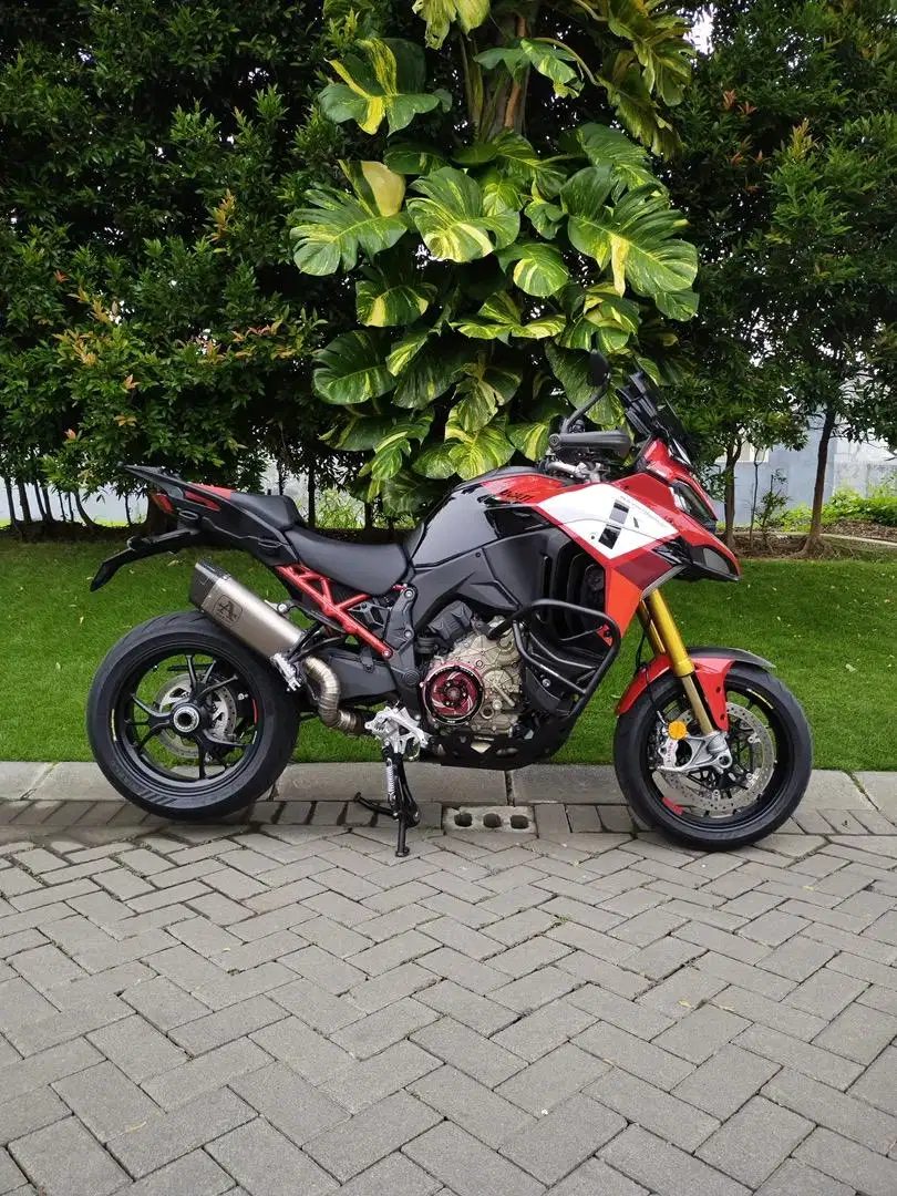 DUCATI MULTISTRADA V4 2023 TANGAN PERTAMA ODO 1000 LIKE NEW