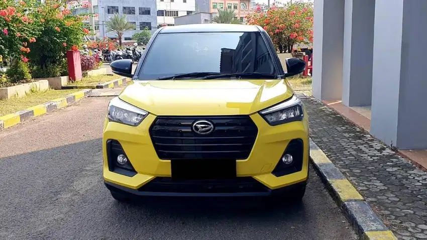 Daihatsu Rocky 1.0 R Cvt AT Turbo Kuning 2023 km.32rb