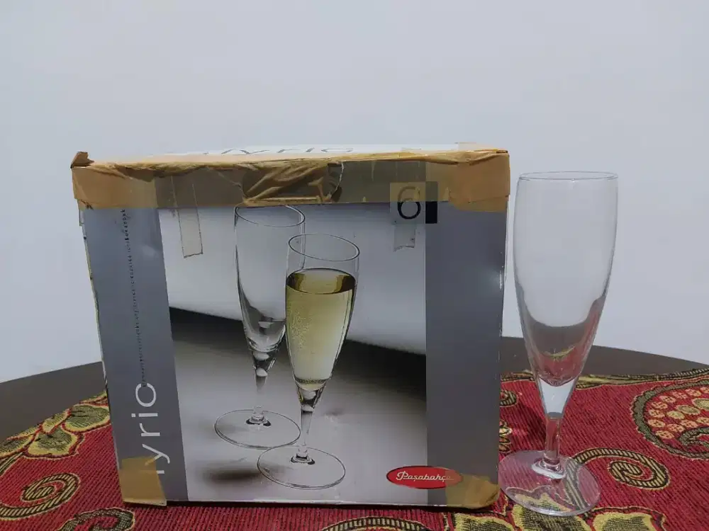 Gelas / Cangkir Tinggi