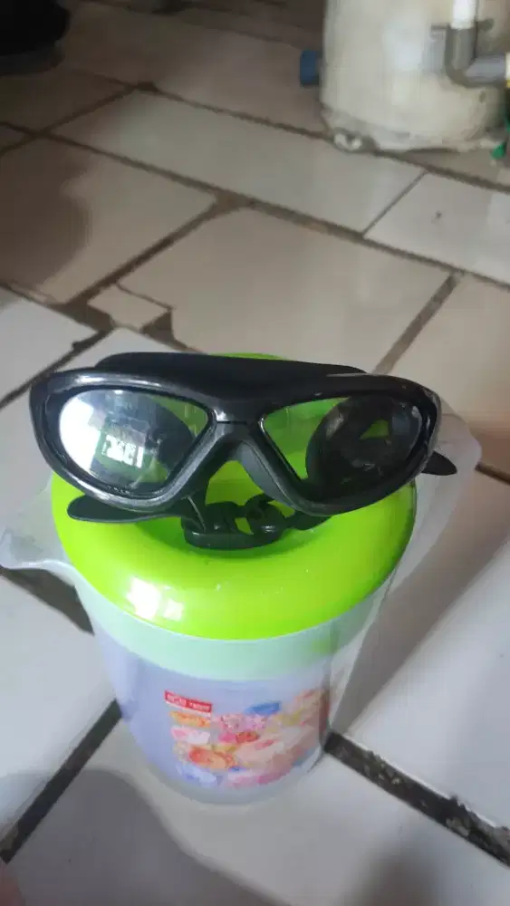 KACAMATA RENANG SPEEDS