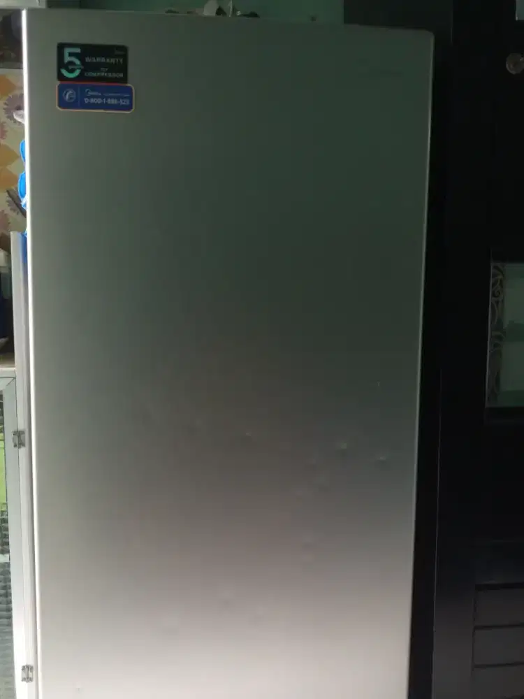 Kulkas midea kondisi kondensor bocor