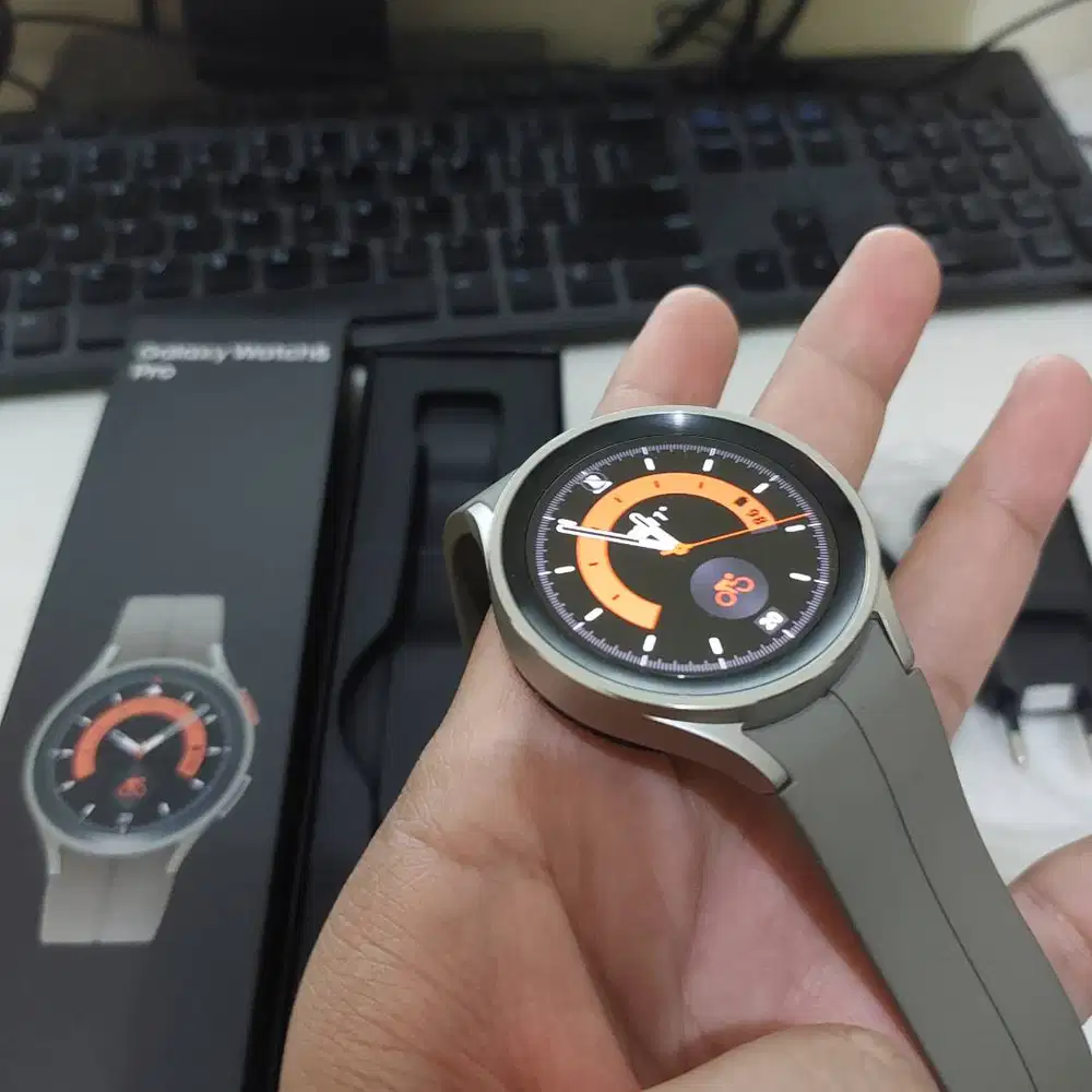 Samsung Galaxy Watch 5 Pro 45mm Gray Titanium