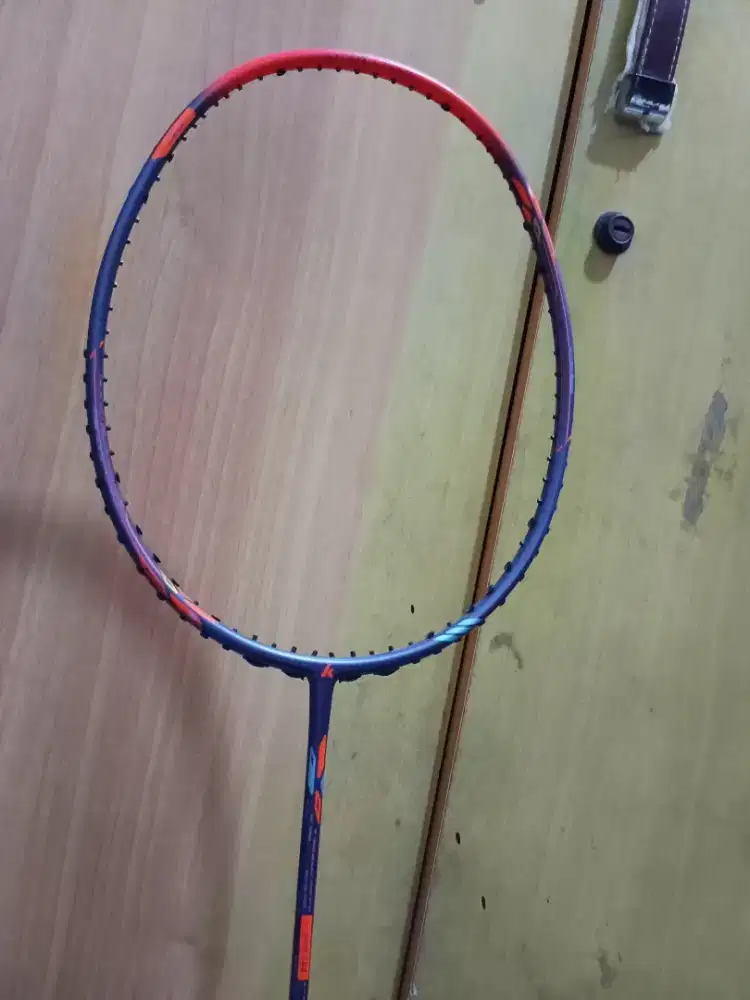 Di Jual Raket Badminton