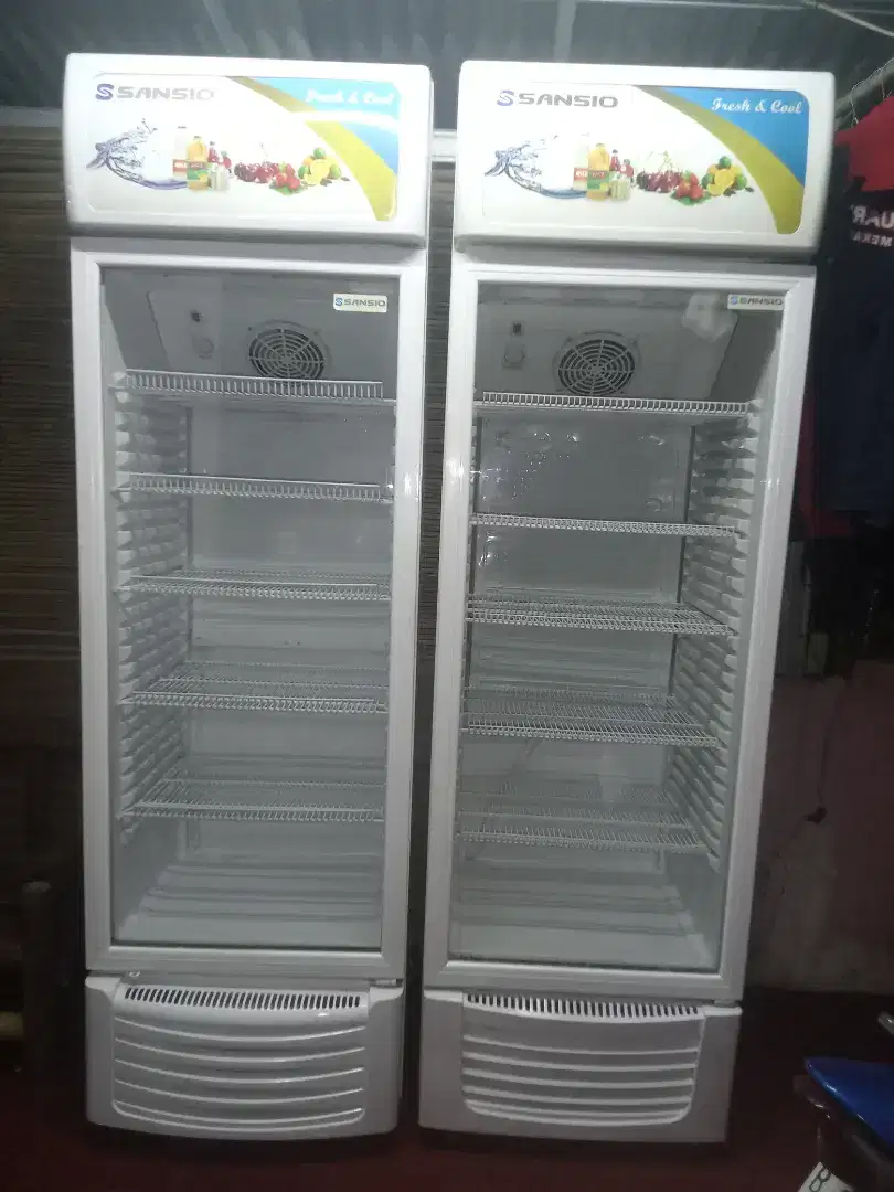 Di jual 2 unit Showcase pendingin minuman merk SANSIO JUMBO SIAP PAKE