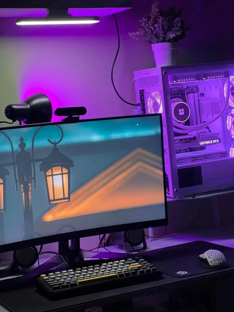 SEPAKET PC Gaming Ryzen 7 7700X dengan VGA RTX 4060 (NO ECER) + monito