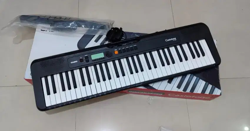 Casio CTS200 Hitam lengkap