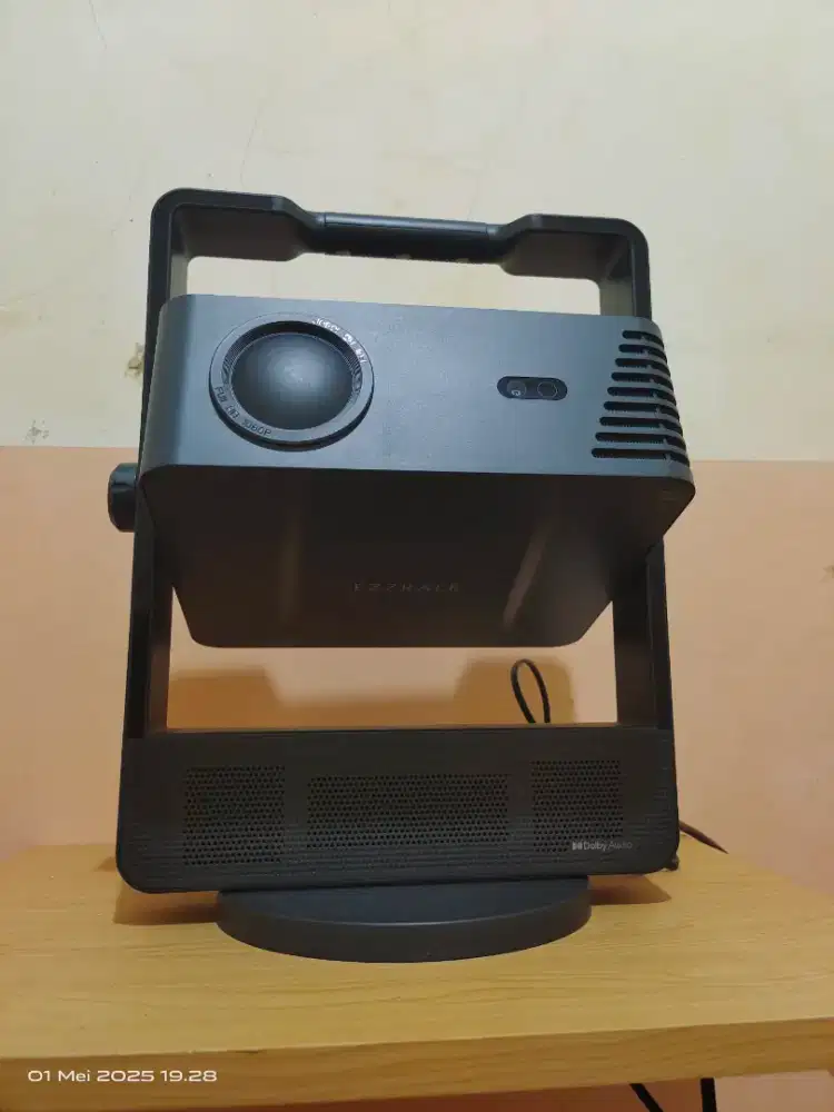Projector ezzrale x-stayle prime full set like new