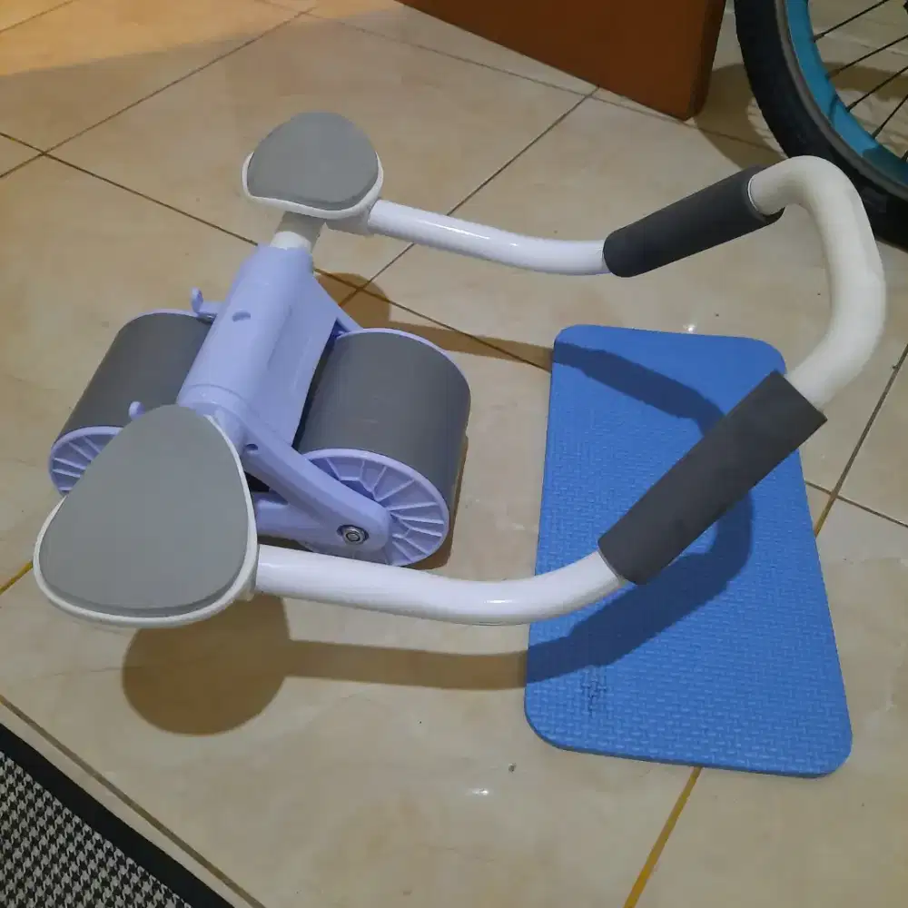 Alat Olahraga Lantai Fitness