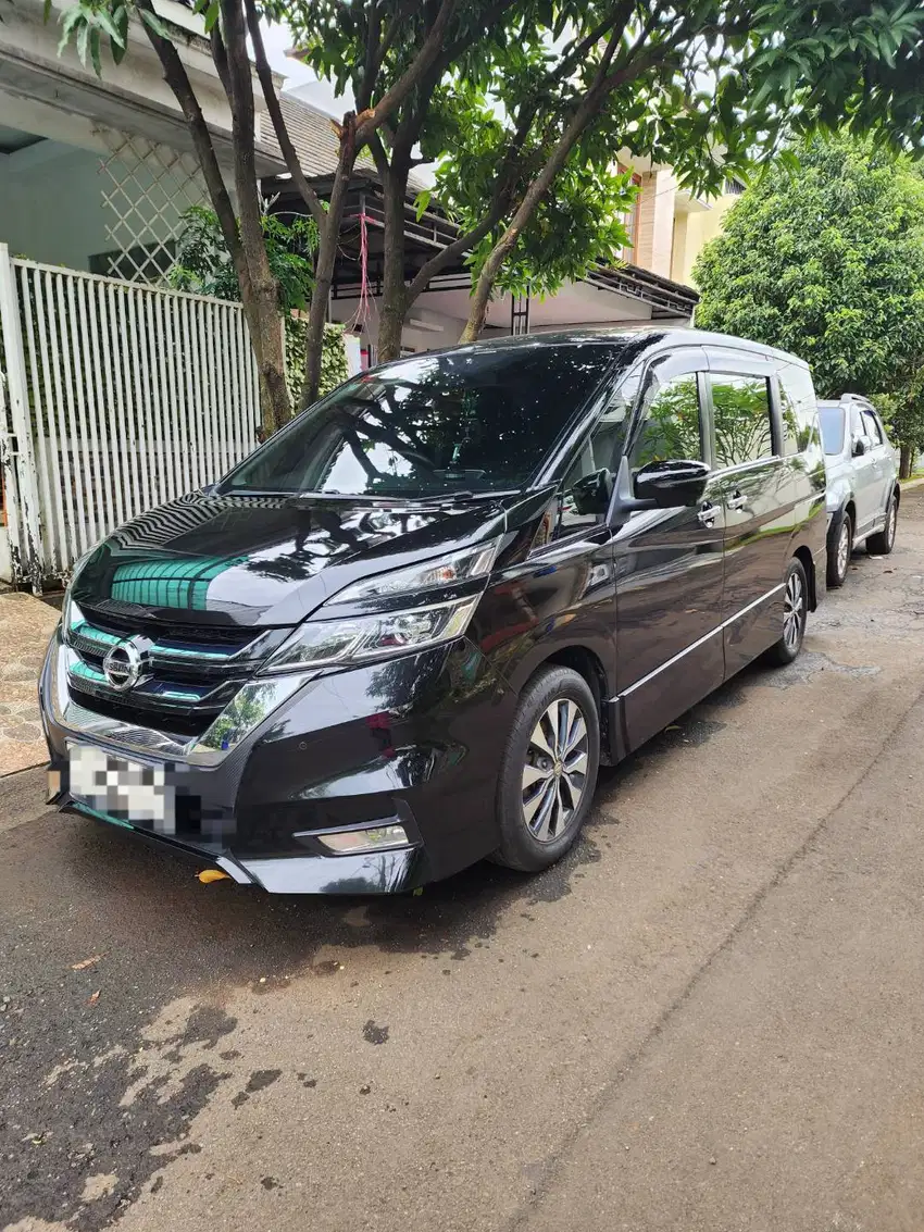 [Jual Eman] SERENA C27 HWS MULUS STANDARD