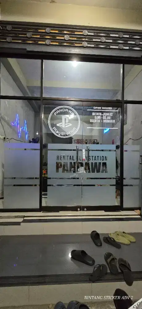 Promosi usaha dgn sticker cutting printing oneway stiker sanblast