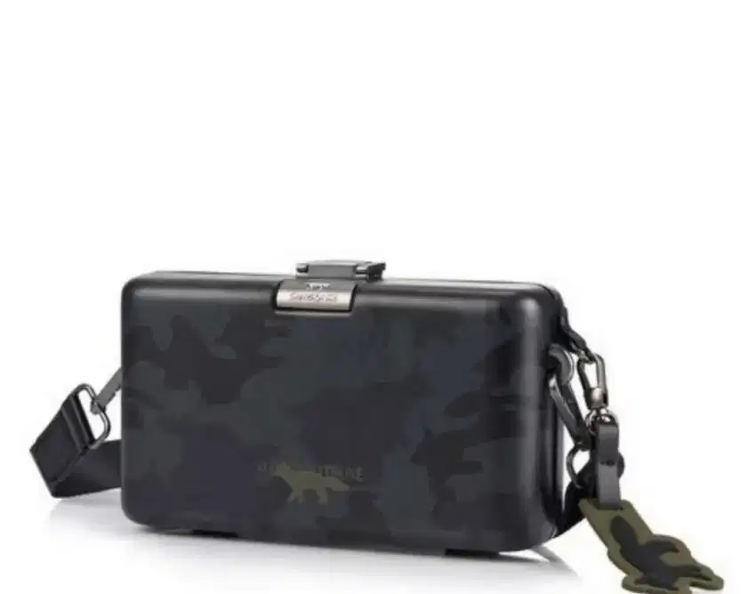 Samsonite X Maison Kitsune