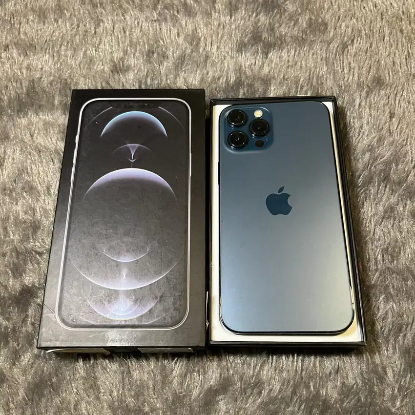 iphone 12 Pro Max 128 mulus fullset like new all operator