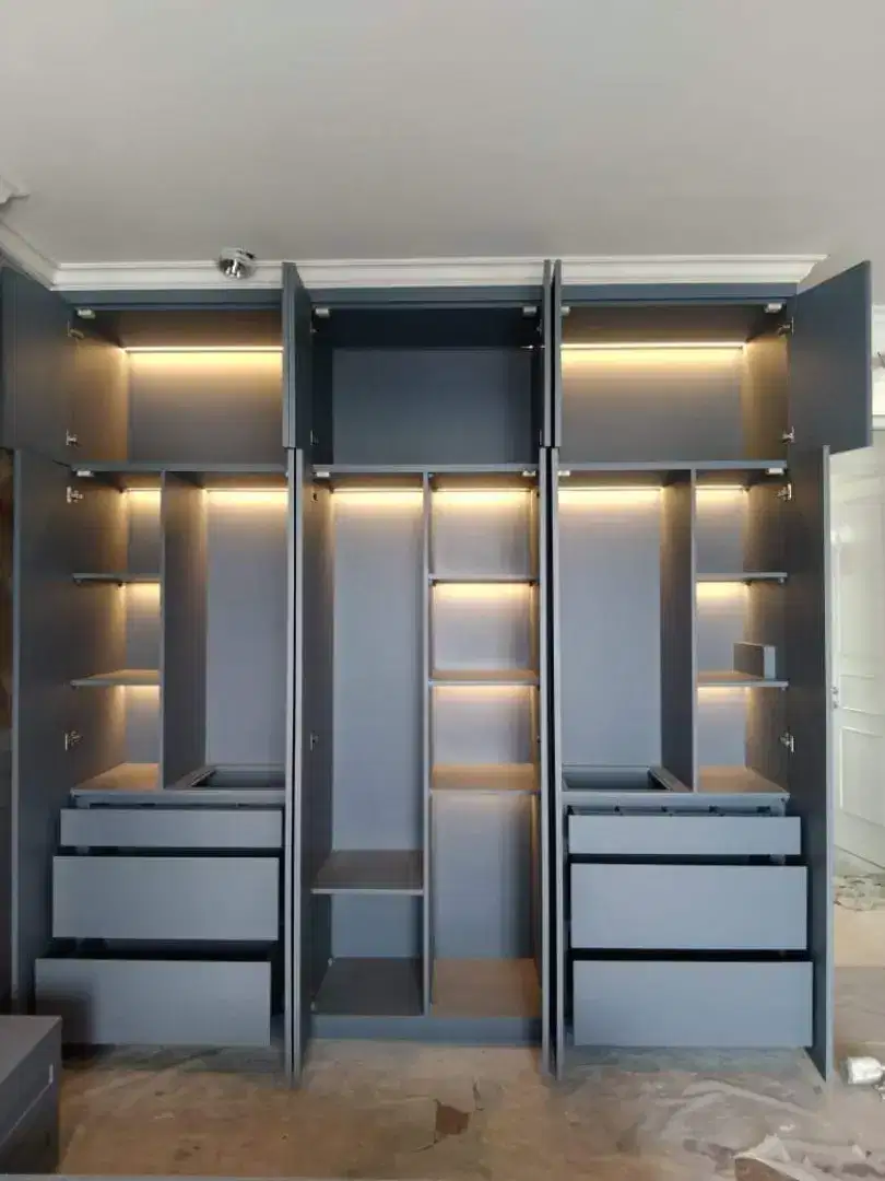 LEMARI PAKAIAN CUSTOM SESUAI KEBUTUHAN HARGA PER METER
