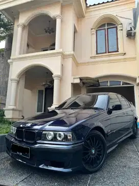 BMW 320i 1994 Bensin