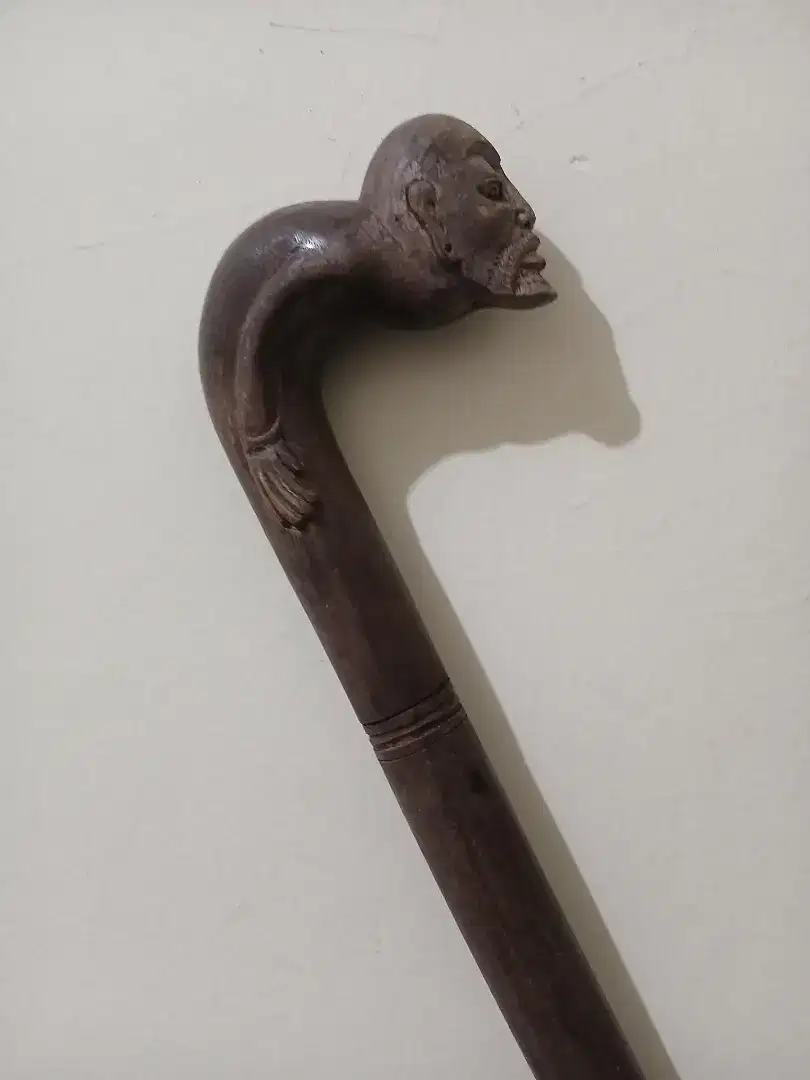 Tongkat kayu antik kuno