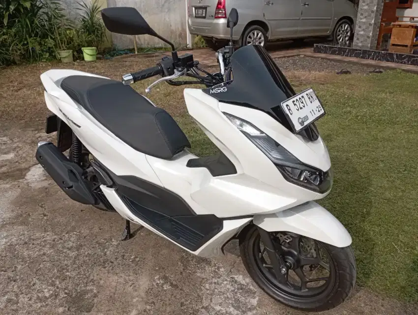 KM 2000An HONDA PCX Cbs 2024 GOOD CONDITION LIKE NEW