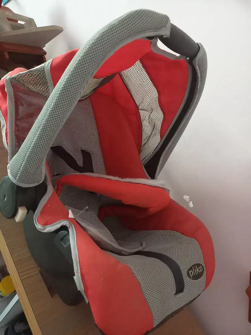 Dijual carseat pliko