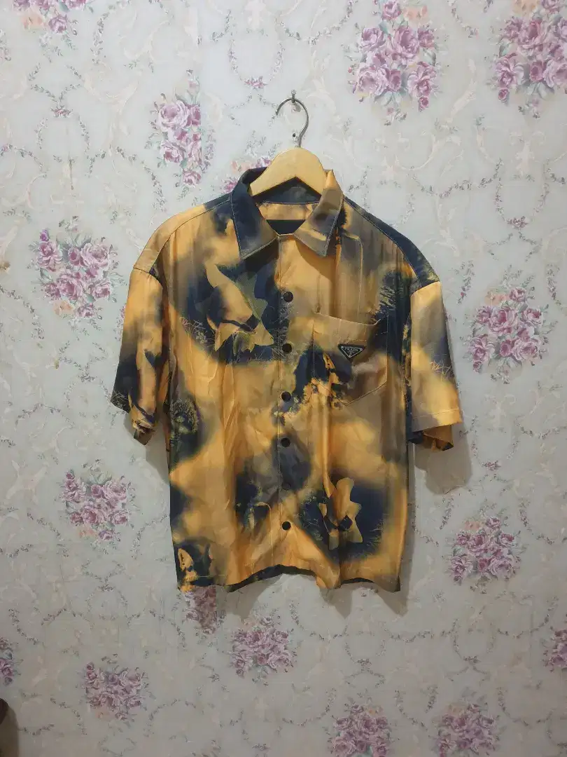 Mulus .authentic baju kemeja prada limitet size L
