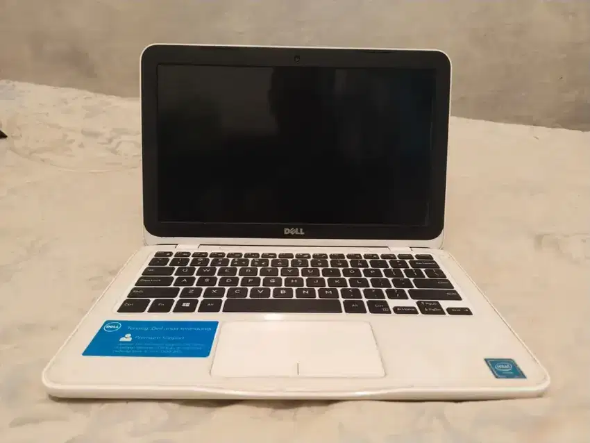 Notebook Dell inspiron 11-3162
Processor Intel Celeron N3060