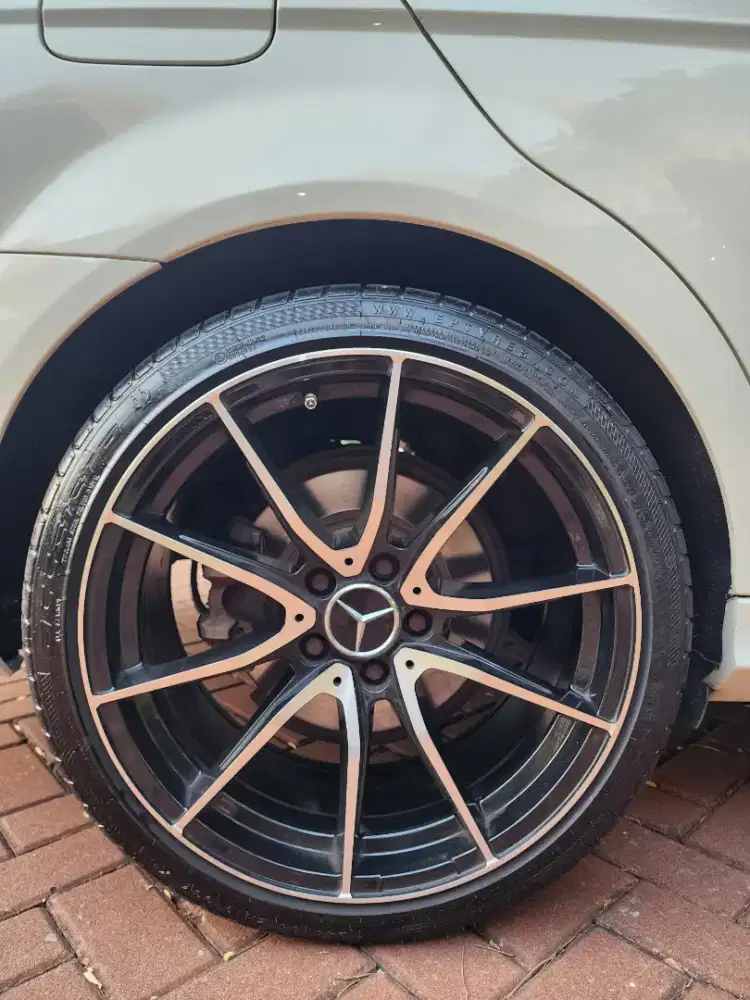 Velg HSR Rostock ring 19 pcd 5x112 + Ban Accelera cocok untuk Mercy