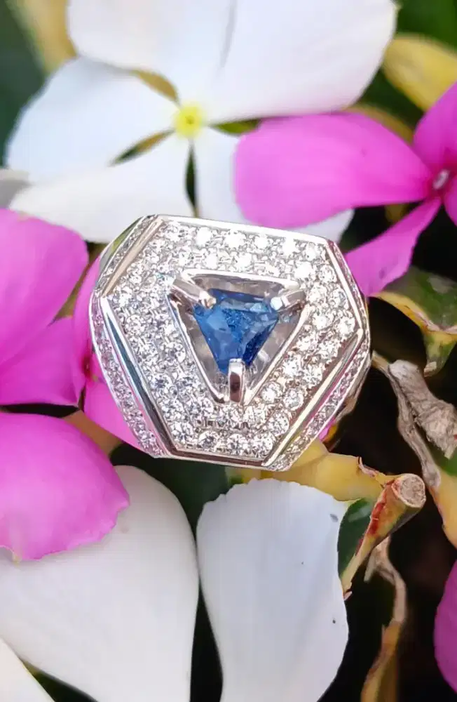 Blue safir Srilangka semiliar to royal