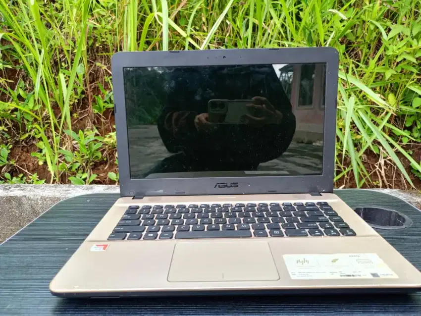 Laptop Asus X441B
Processor Amd A4-9125