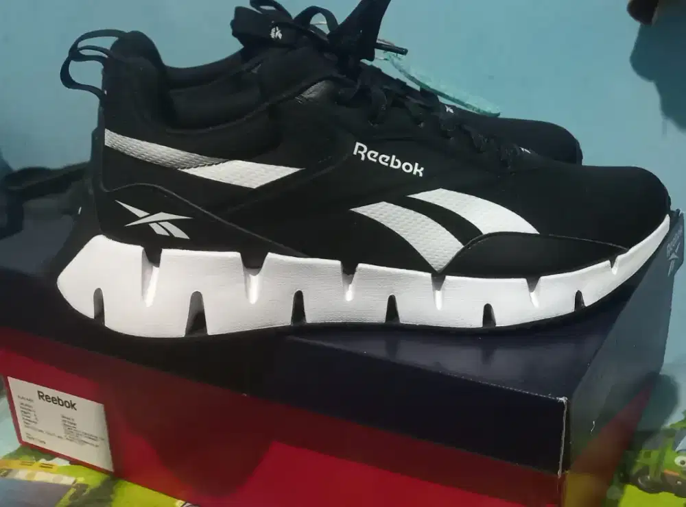 Sepatu Reebok Zig Dynamica STR running Original