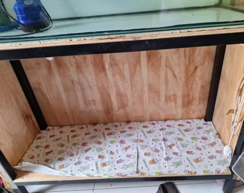 Jual cepat Rak aquarium semurah tiwul