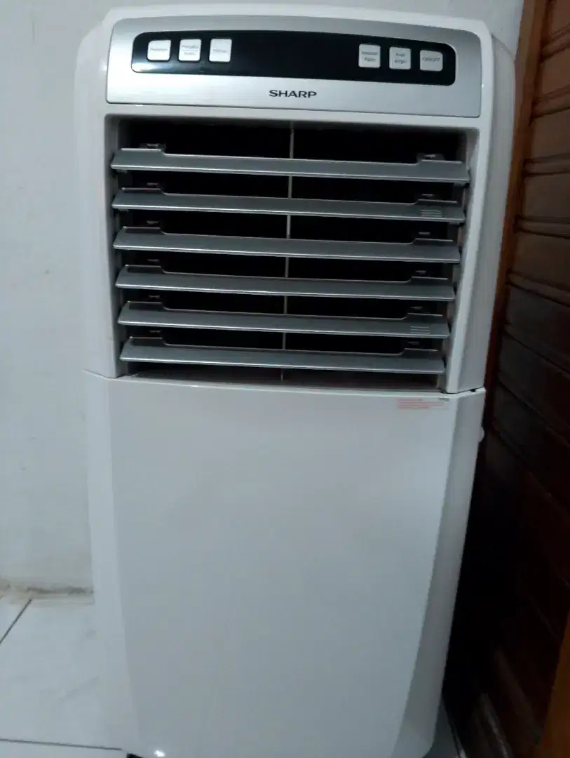 Jual cepat kipas angin portable merk Sharp (BU)