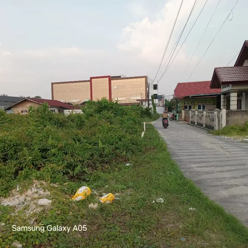 Tanah jl pelita sari  dekat ke jalan Sudirman 80x40m shm