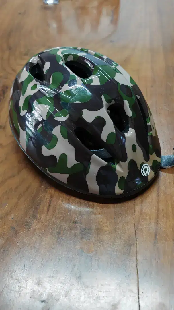 polygon helm cliff warna army hijau bagus jarang dipakai size M