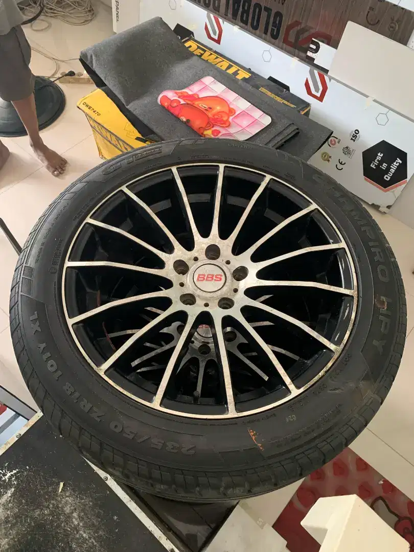 Velg dan ban R 18