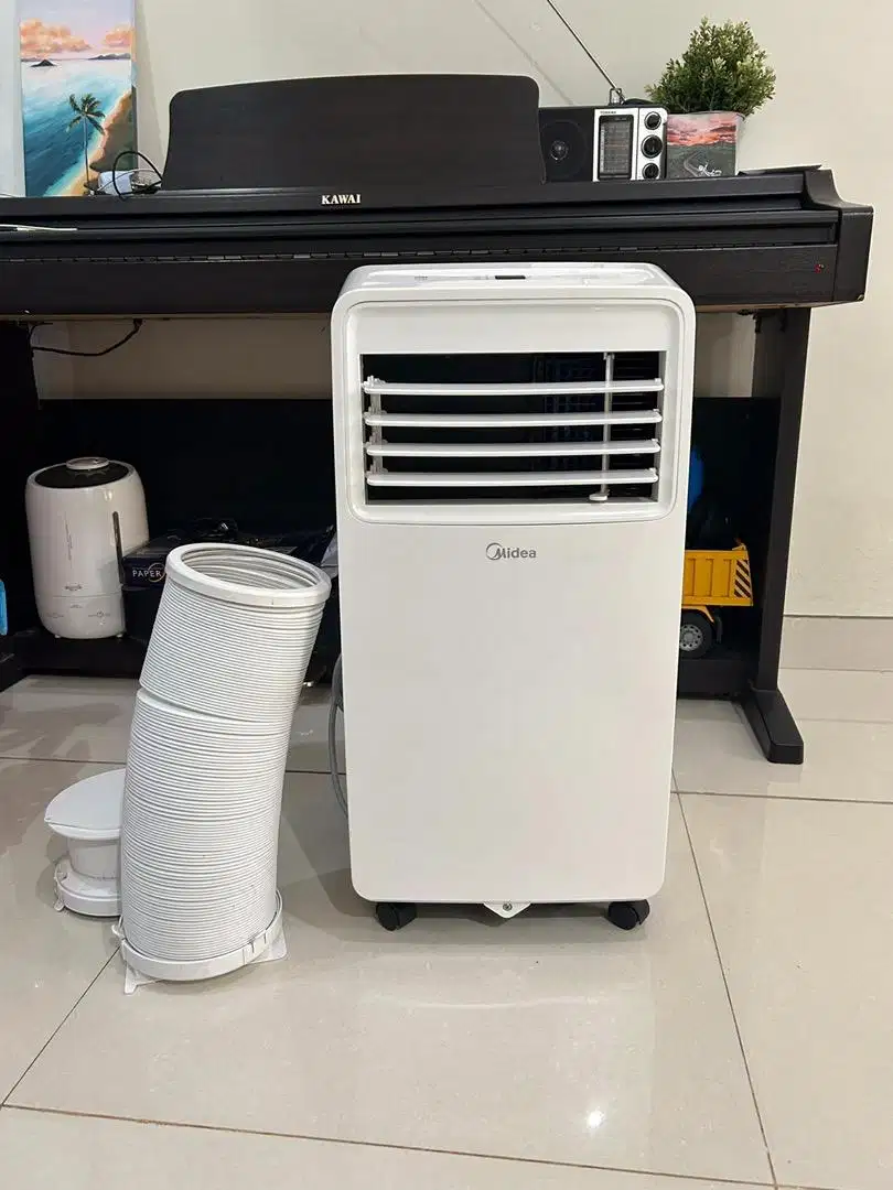 AC Portable Midea MPHA-05CRN7 1/2 0,5 PK Mulus Normal Bersih Murah