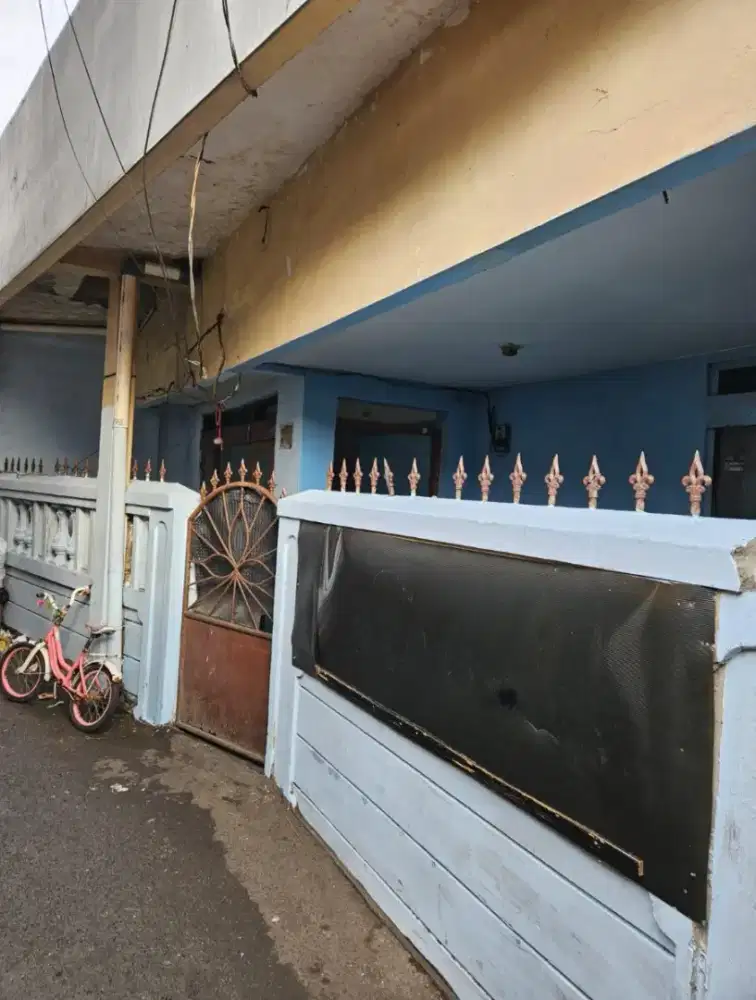 Rumah dikontrakan. Di Kebon Jeruk RCTI Jakarta Barat