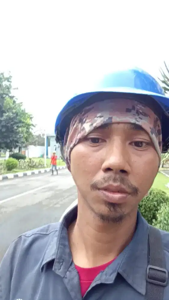 Cari perkejaan apa aja yg penting dapur bisa ngebol