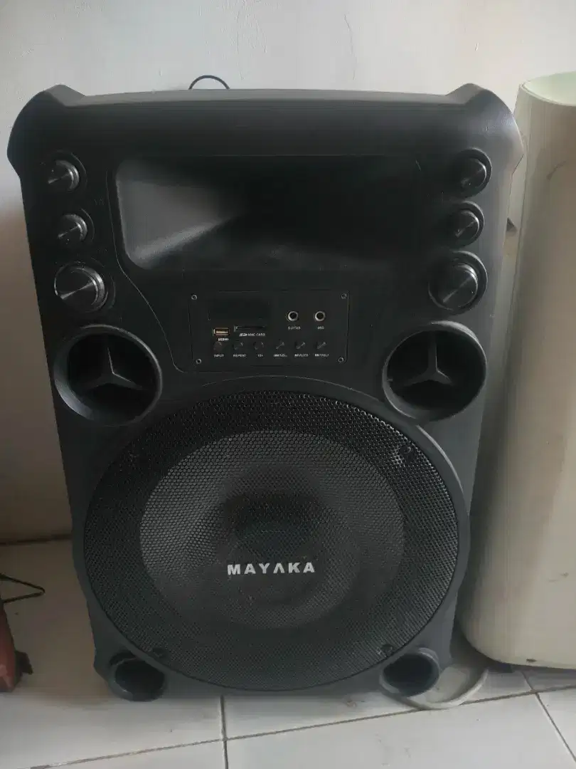 Speaker Trolley Merek Mayaka
