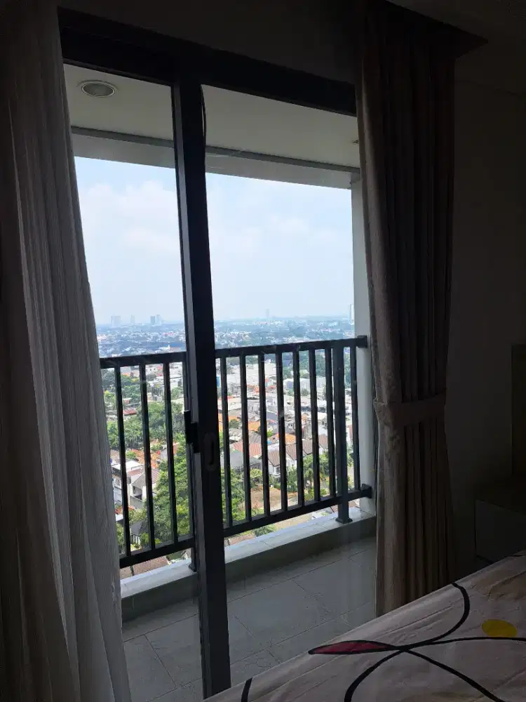 DISEWAKAN APARTMENT 1 BR  FULL FURNISE TAHUNAN ATAU MINIMAL 3 BULAN